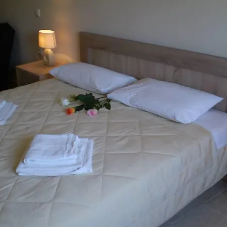 Hotel apartamentowy Santa Barbara Lakis