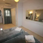 Santa Barbara Lakis