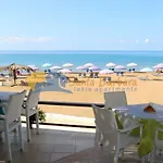 Santa Barbara Lakis