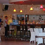 Santa Barbara Lakis Appart hôtel Perivólion