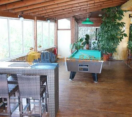 Santa Barbara Lakis 4*