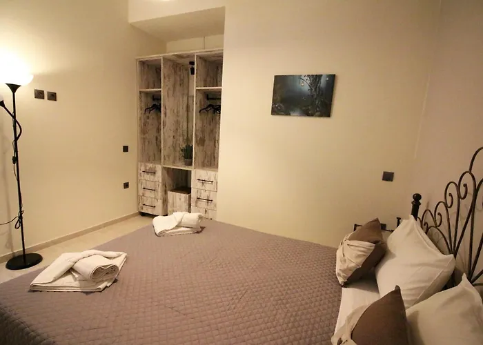 Hotel apartamentowy Santa Barbara Lakis