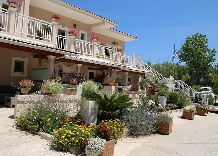 Santa Barbara Lakis 4*