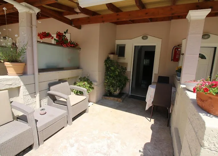 Santa Barbara Lakis 4*