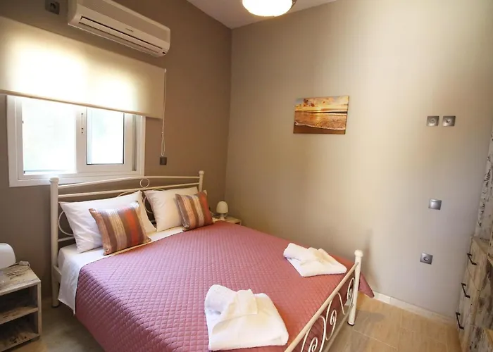 Santa Barbara Lakis 4*