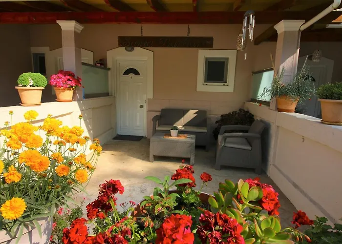 Santa Barbara Lakis 4*