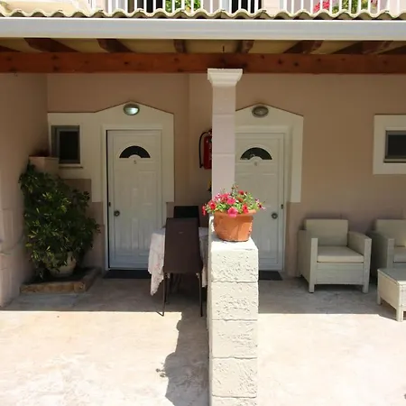 Lejlighedshotel Santa Barbara Lakis 4*