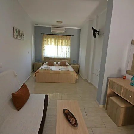 Santa Barbara Lakis 4*