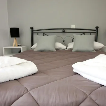 Santa Barbara Lakis Lejlighedshotel Perivólion