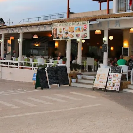 Santa Barbara Lakis Lejlighedshotel Perivólion